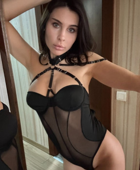 NAOMI LUX - escort review from Istanbul, Turkey
